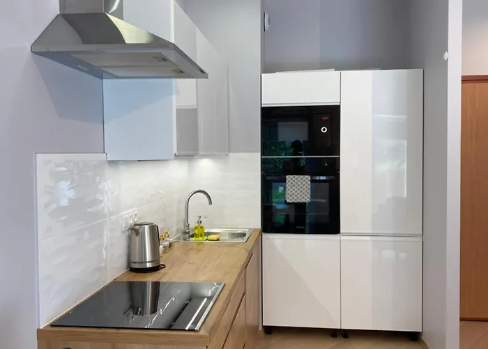 Good Time Dabrowskiego 58 * Poznan